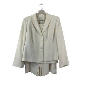 Amanda Smith Women's All Dressed Up Ivory Skirt Set